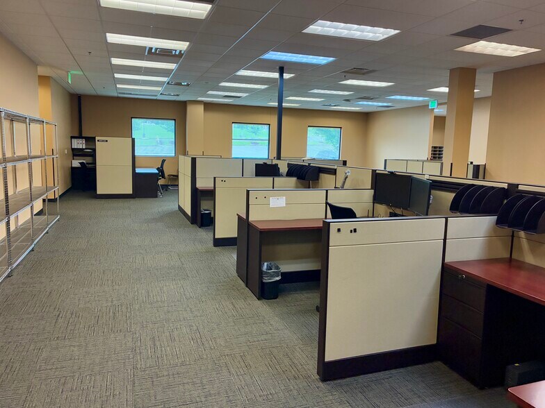 More Photos Of 3231 N Star Cir, Louisville Office For Lease