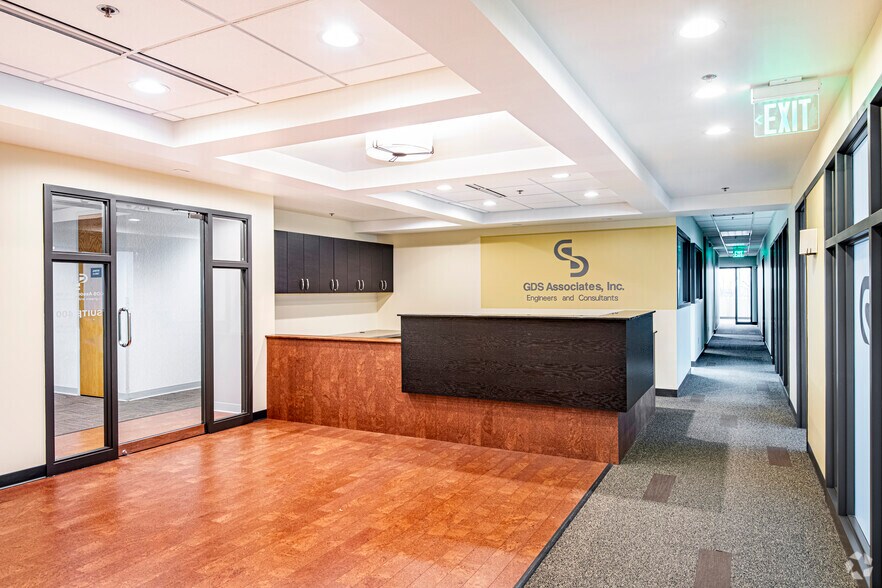More Photos Of 440 Science Dr, Madison Office For Lease