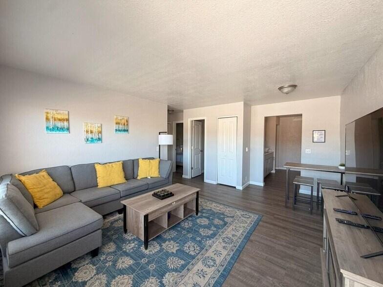 More Photos Of 722 W Jefferson St, Trinidad Apartments For Sale