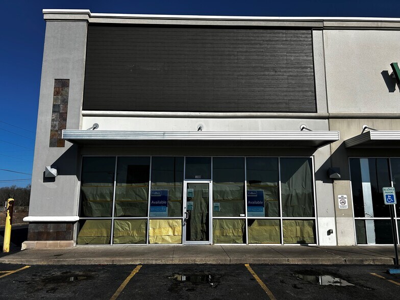 More Photos Of 5401 S Olive St, Pine Bluff General Retail For Lease