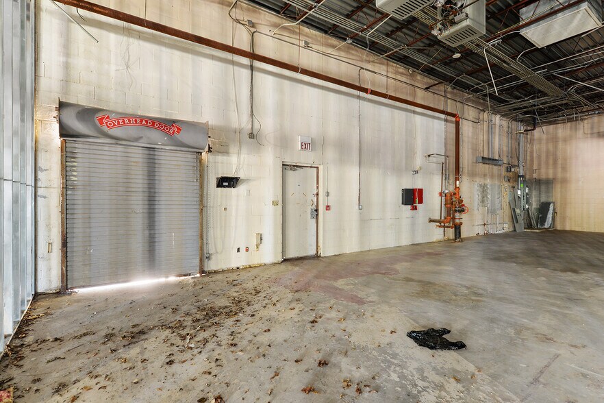 More Photos Of 5500 Saint Claude Ave, New Orleans Freestanding For Sale