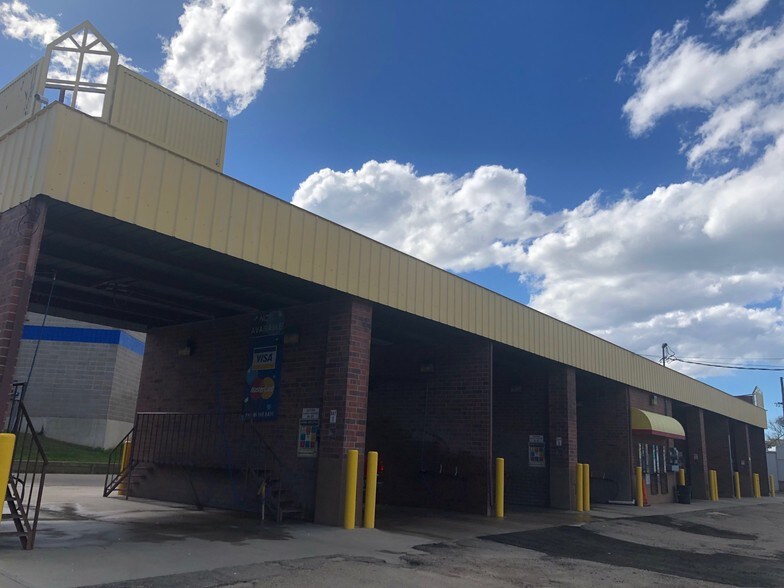 More Photos Of 12299 W Center Ave, Lakewood Carwash For Sale