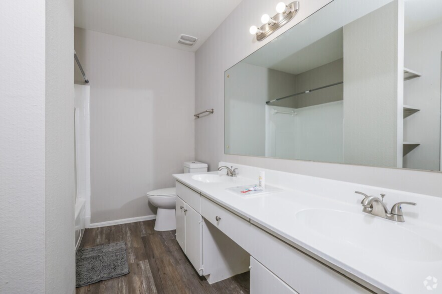 More Photos Of 1713 S Memorial Dr, Tulsa Apartments For Sale