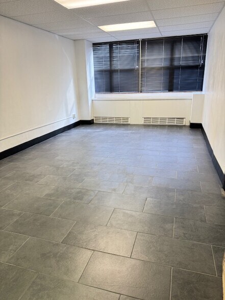 More Photos Of 401 W Texas Ave, Midland Office For Lease