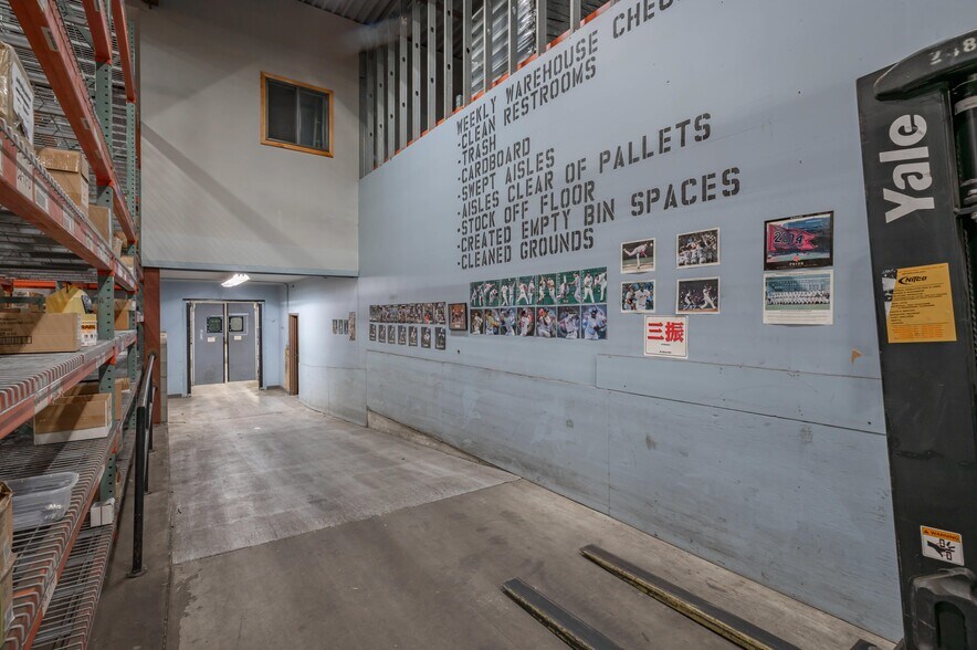 More Photos Of 35 Pine St, Manchester Manufacturing For Lease