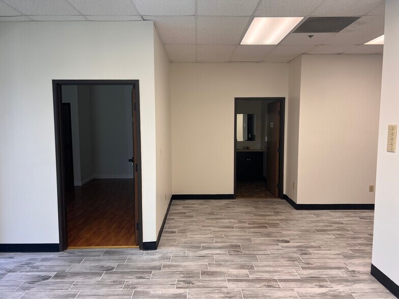 More Photos Of 4531 Market St, Ventura Manufacturing For Lease