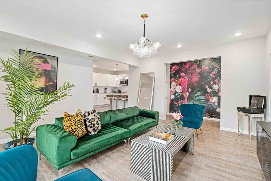 More Photos Of 2806 Rosewood St, Houston Multifamily For Sale