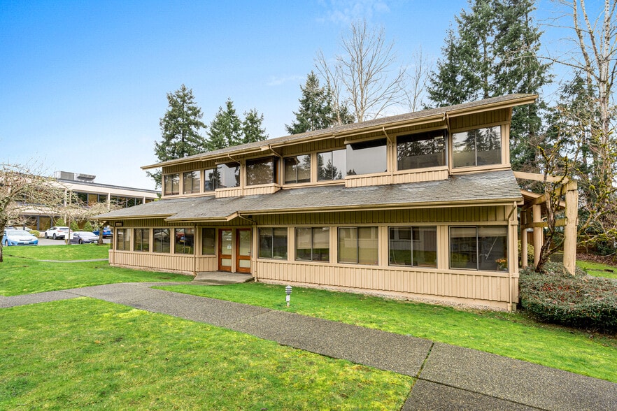 More Photos Of 12509 NE Bel Red Rd, Bellevue Office For Sale