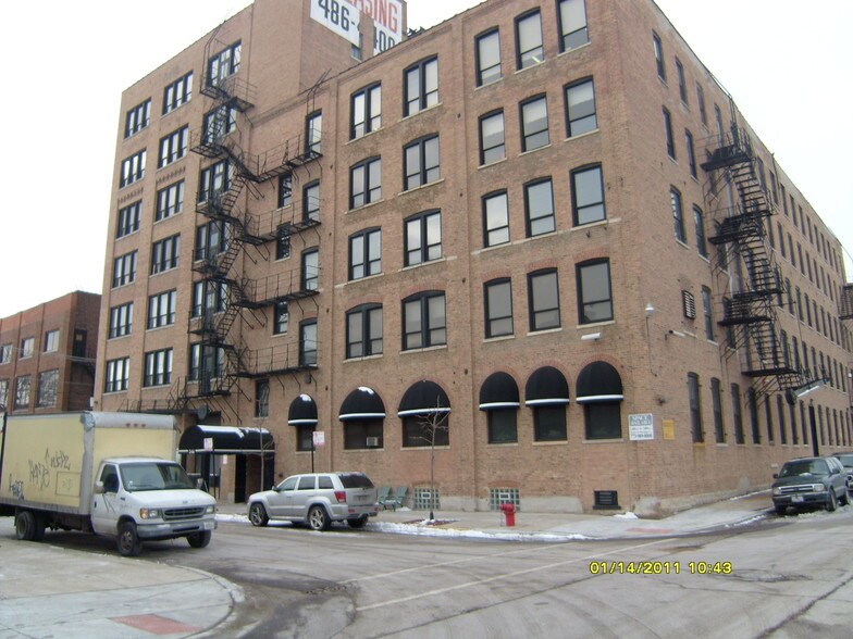 More Photos Of 346 N Justine St, Chicago Light Distribution For Lease