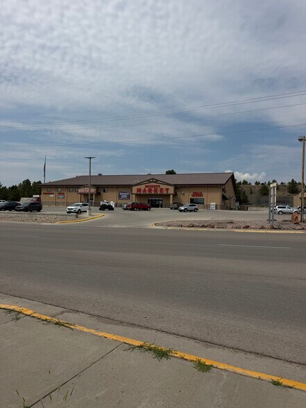 More Photos Of 719-731 Washington Blvd, Newcastle Storefront Retail Office For Sale