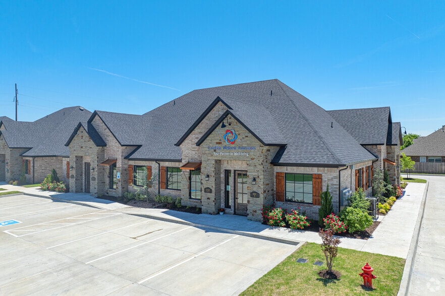 More Photos Of 13709 S Santa Fe Ave, Oklahoma City Office For Sale