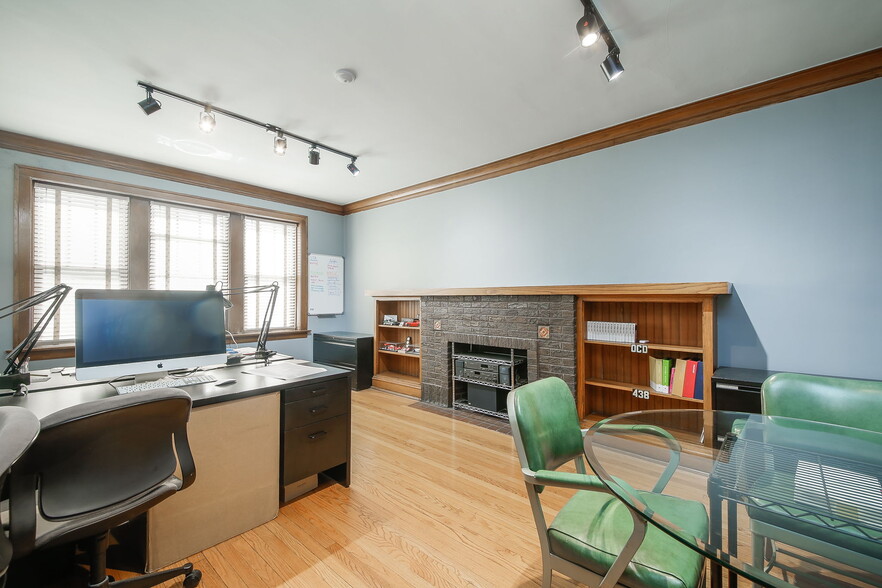 More Photos Of 440 N Main St, Glen Ellyn Storefront Retail Residential For Sale