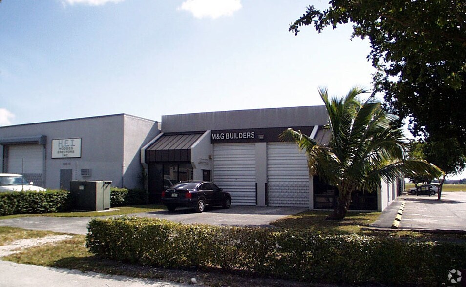 More Photos Of 10852 SW 188th St, Cutler Bay Warehouse For Lease