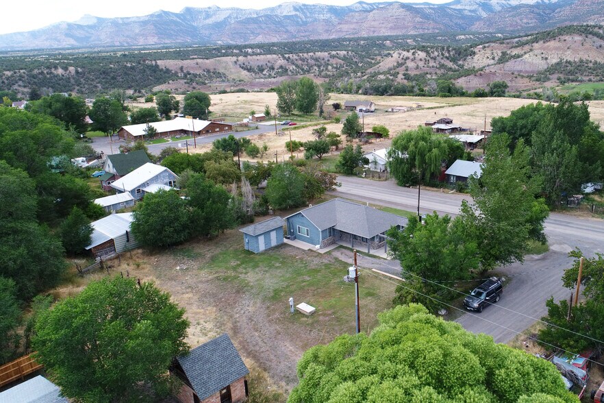 More Photos Of 15739 Pearl Ave, Collbran Light Manufacturing For Sale