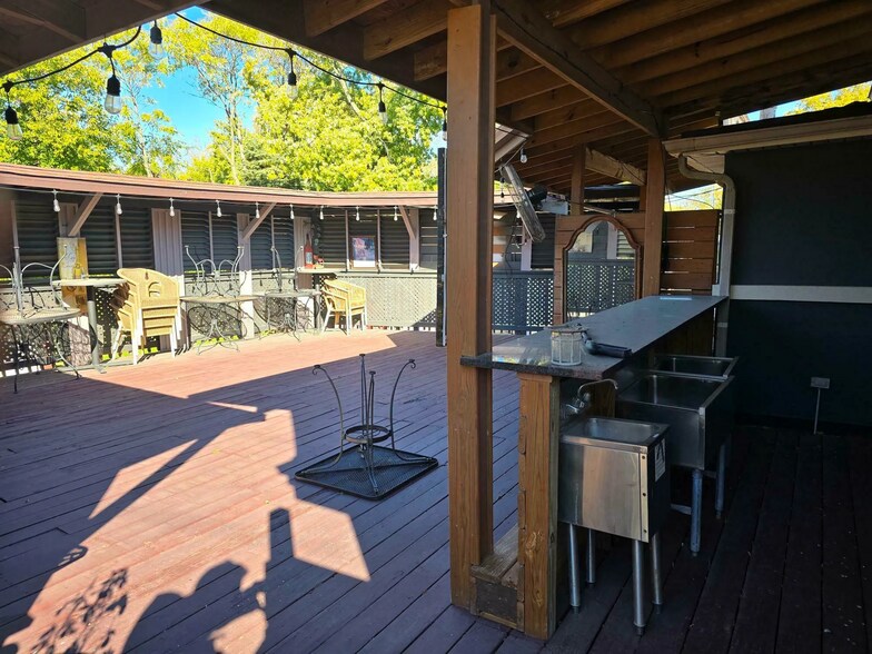 More Photos Of 8116 S Archer Ave, Willow Springs Restaurant For Lease