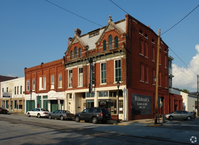 Primary Photo Of 226 6th St, Augusta Freestanding For Sale