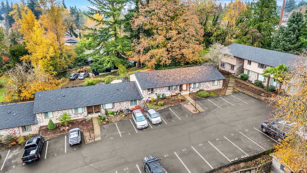 More Photos Of 13500 SE Linden Ln, Milwaukie Apartments For Sale