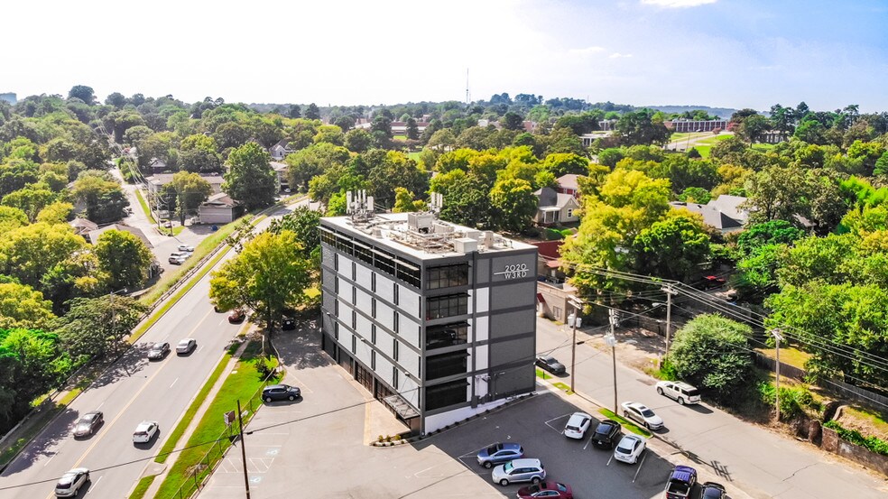 More Photos Of 2020 W 3rd St, Little Rock Office Residential For Lease