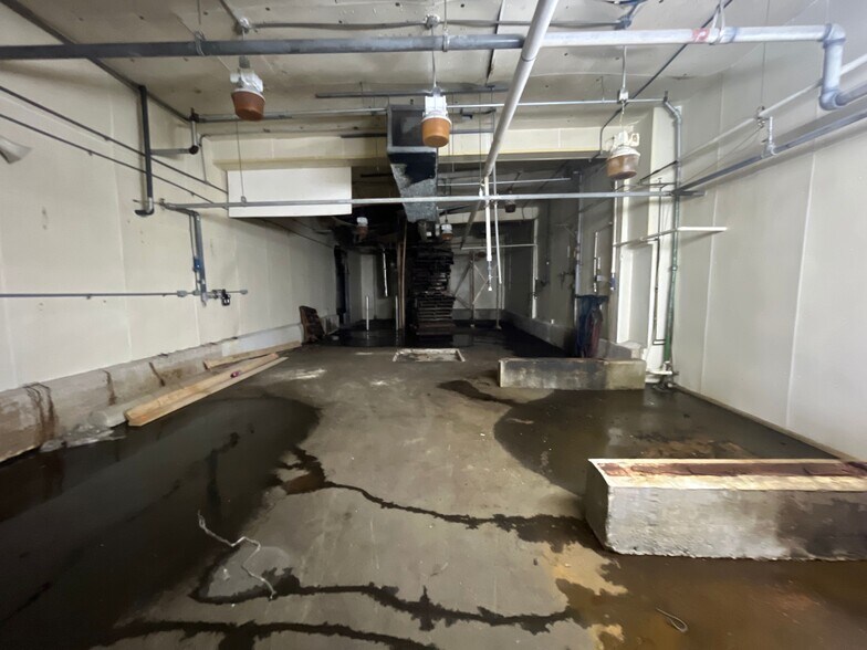 More Photos Of 1300-1344 S Front St, Philadelphia Warehouse For Sale