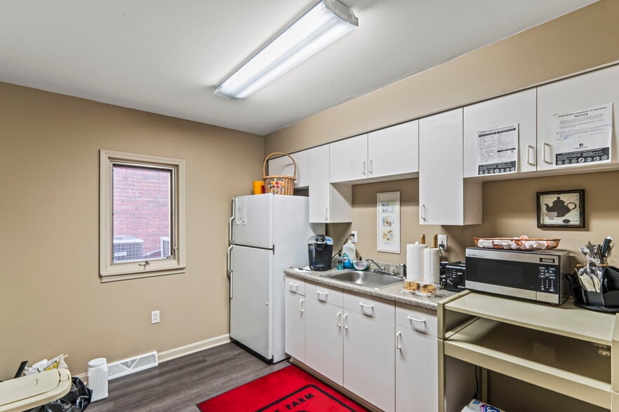 More Photos Of 105 S McDonald St, Mc Donald Office Residential For Sale