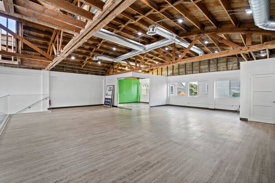 More Photos Of 1802-1808 El Camino Real, Redwood City General Retail For Lease