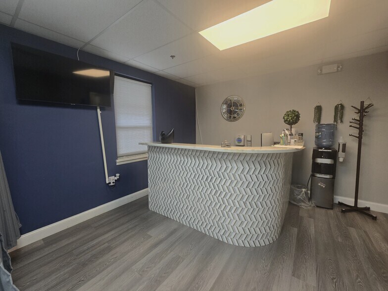 More Photos Of 881 Allwood Rd, Clifton Medical For Lease