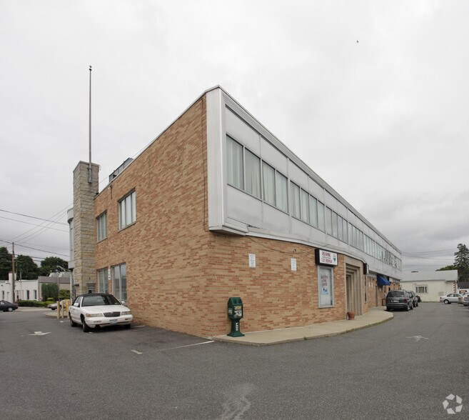 More Photos Of 3366 Park Ave, Wantagh Office For Lease