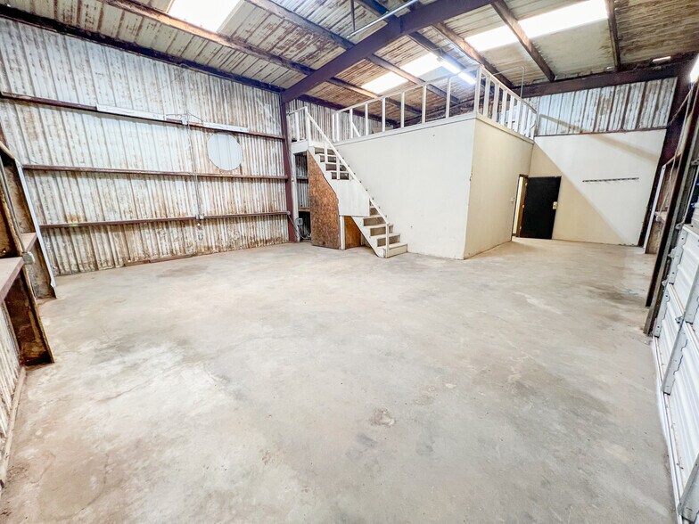 More Photos Of 1304A Dayton Rd, Midland Warehouse For Sale