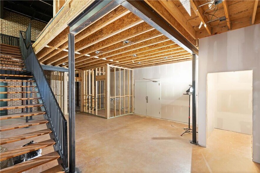 More Photos Of 16 Boardwalk Plz, Saint Simons Island General Retail For Sale