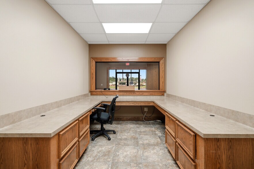 More Photos Of 4122 Hwy 90 Alt, Altair Light Distribution For Lease