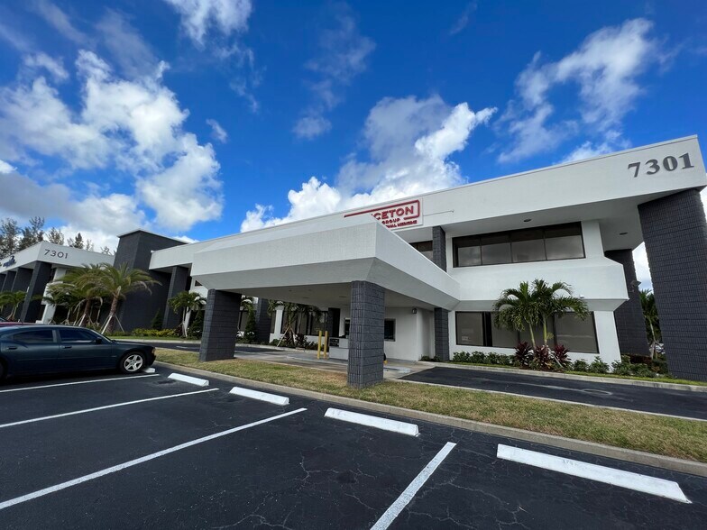 More Photos Of 7301 W Palmetto Park Rd, Boca Raton Unknown For Lease