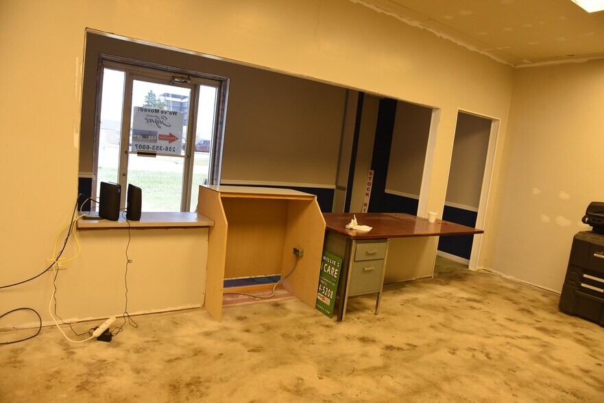 More Photos Of 1701 Central Pky SW, Decatur Warehouse For Lease