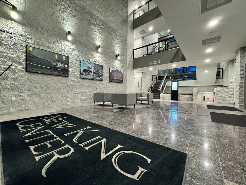 More Photos Of 5600 New King Dr, Troy Medical For Lease