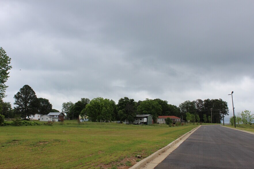 More Photos Of 3818 Falcon Pky, Flowery Branch Land For Sale