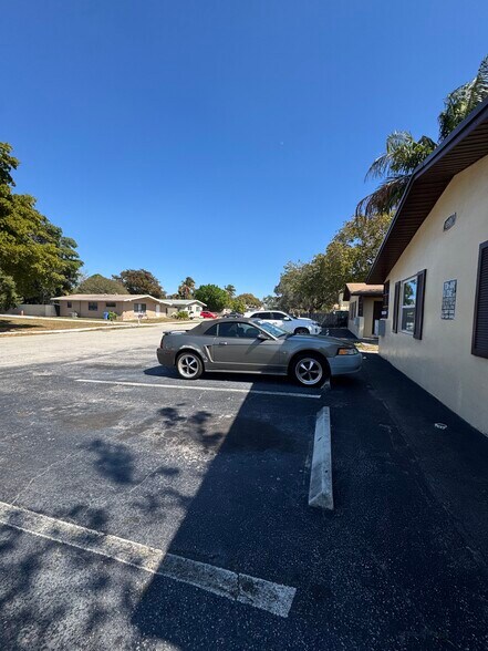 More Photos Of 148 NW 40th Ct, Oakland Park Apartments For Sale
