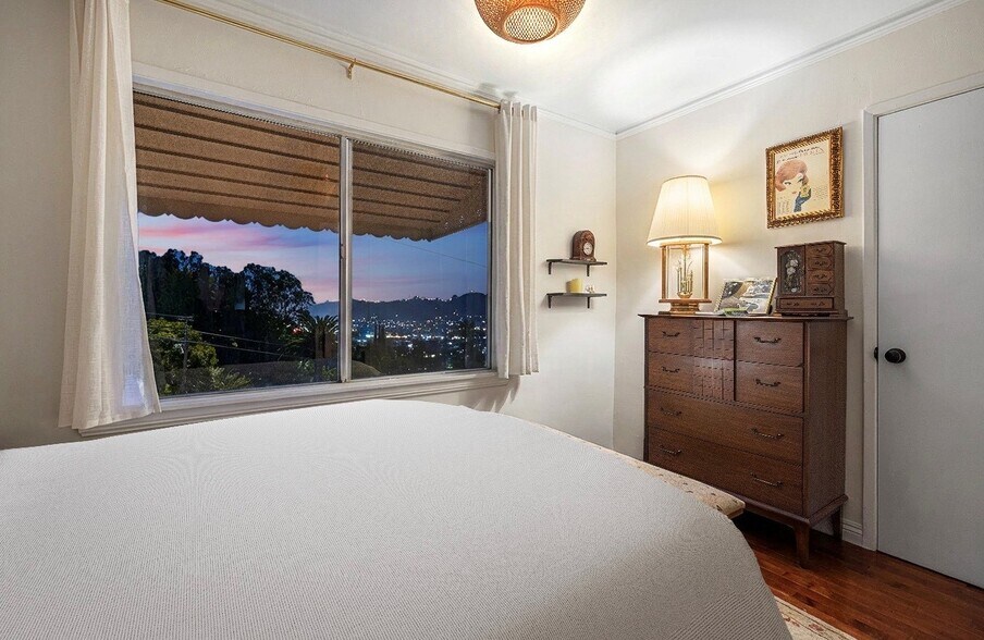 More Photos Of 3055 Future St, Los Angeles Apartments For Sale