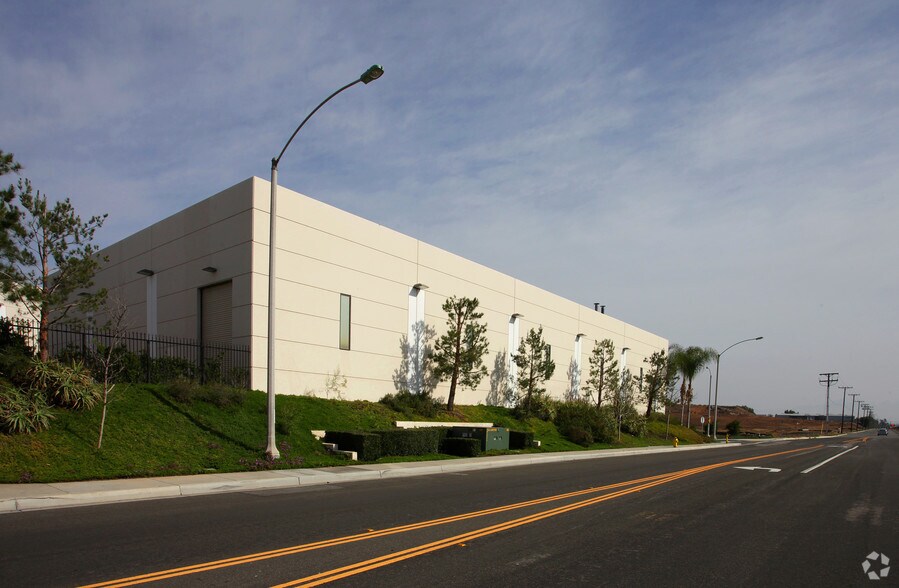 More Photos Of 220 Crouse Dr, Corona Warehouse For Lease