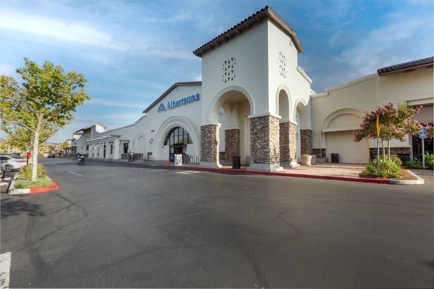 More Photos Of 23850-23878 W Copper Hill Dr, Valencia Unknown For Lease