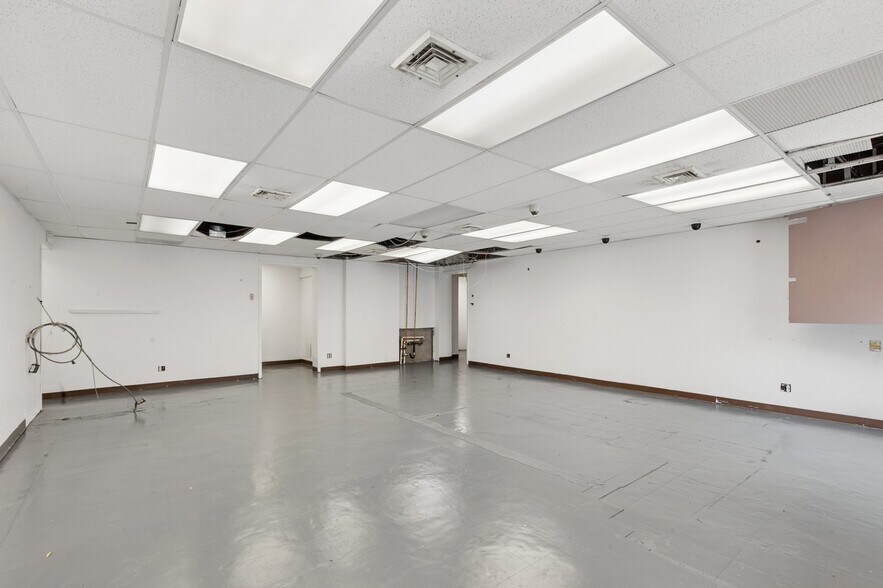 More Photos Of 1901 Madison Ave, New York Apartments For Lease