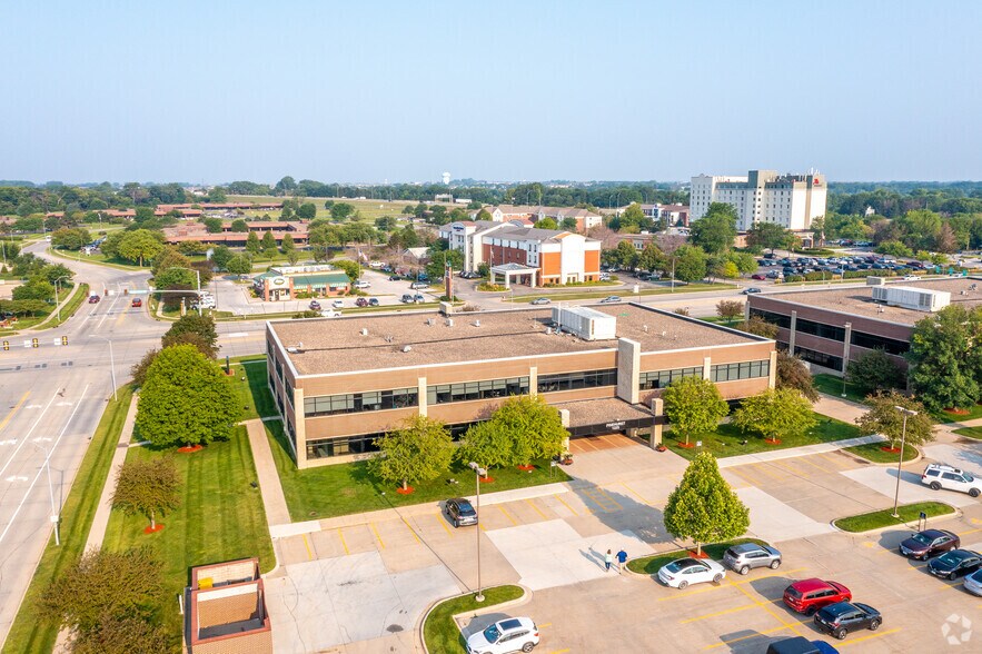 More Photos Of 1225 Jordan Creek Pky, West Des Moines Office For Lease