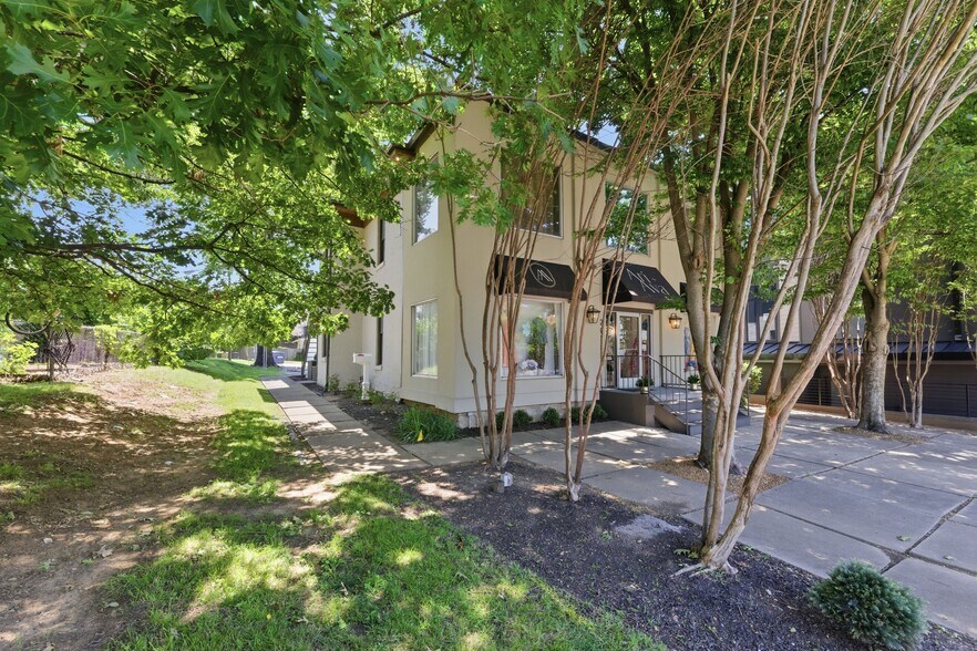 More Photos Of 203 N 11th St, Nashville Storefront Retail Office For Sale