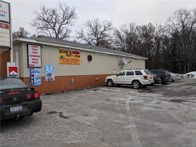 Primary Photo Of 4012 N Clare Ave, Harrison Convenience Store For Sale