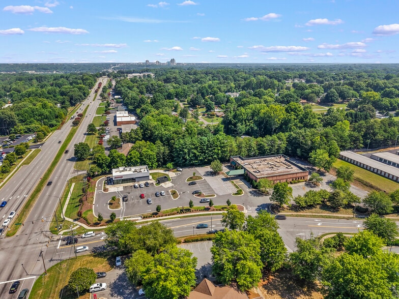 More Photos Of 3169 Peters Creek Pky, Winston-Salem Restaurant For Sale