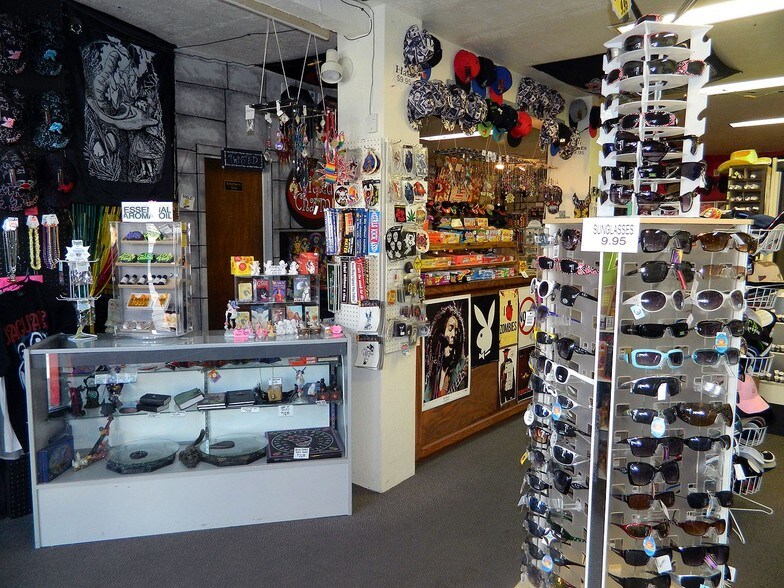 More Photos Of 162 E Main St, Klamath Falls Freestanding For Sale