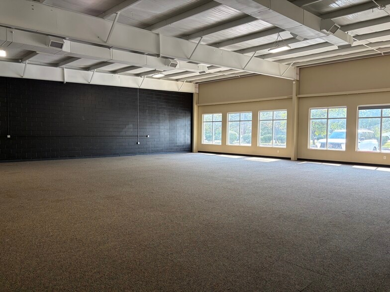 More Photos Of 6600 New Nashville Hwy, Smyrna Freestanding For Lease
