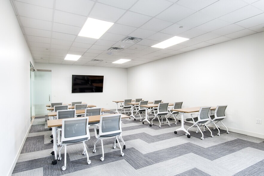 More Photos Of 5000 Legacy Dr, Plano Office For Lease