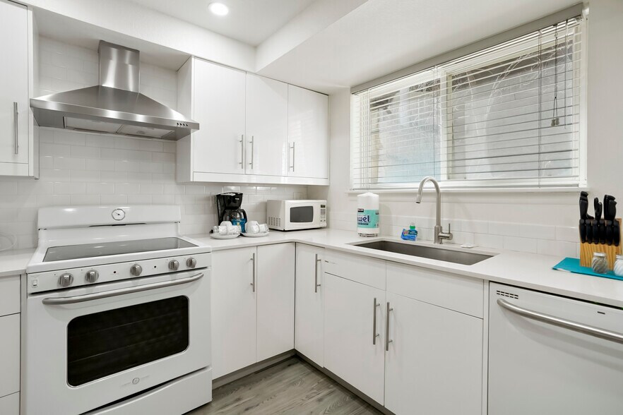 More Photos Of , Boulder Multifamily For Sale