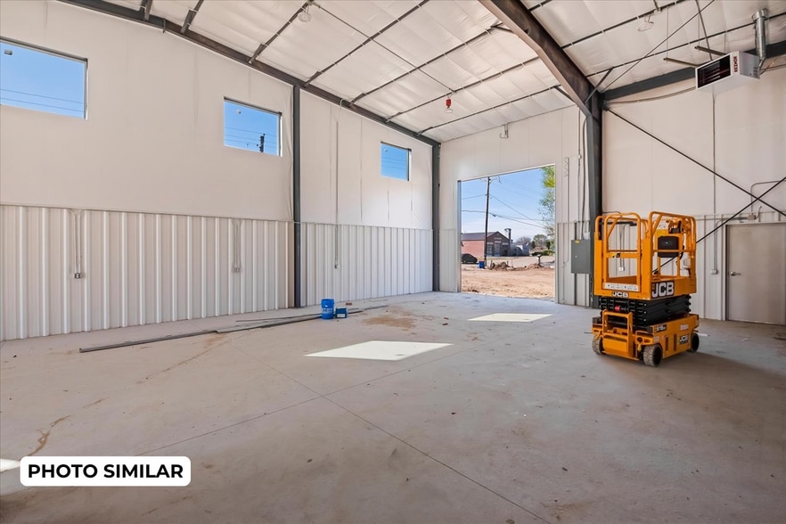 More Photos Of 80 N Happy Valley Rd, Nampa Warehouse For Sale