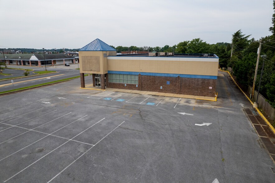 More Photos Of 701 Atlanta Rd, Seaford Freestanding For Lease