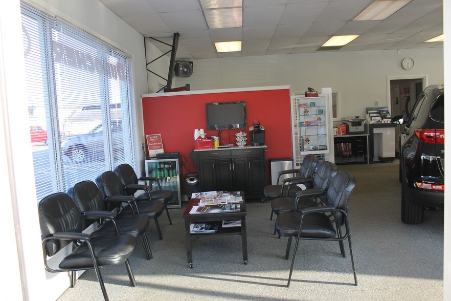 More Photos Of 74 S Platt St, Plattsburgh General Retail For Sale